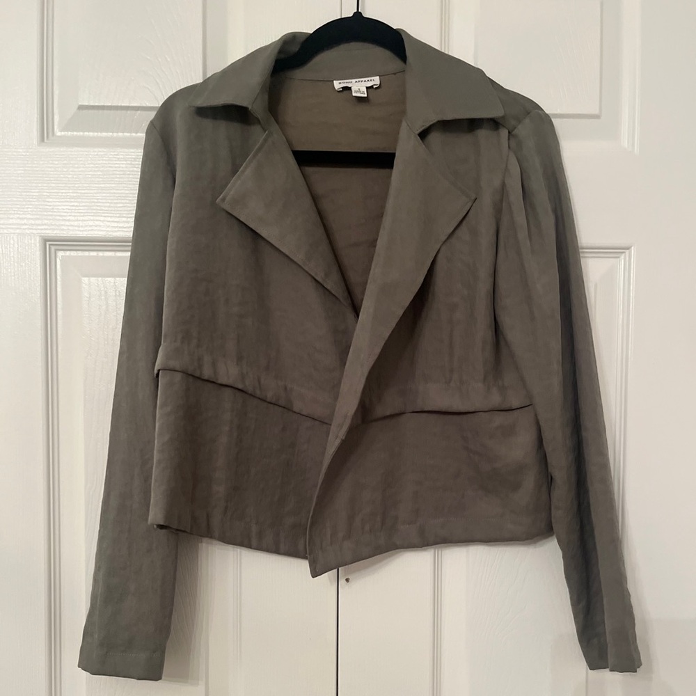 Elegant Olive Women's Jacket